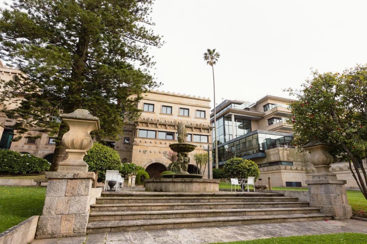 Pazo Los Escudos Hotel Spa & Resort Vigo Exterior photo The University of Navarra