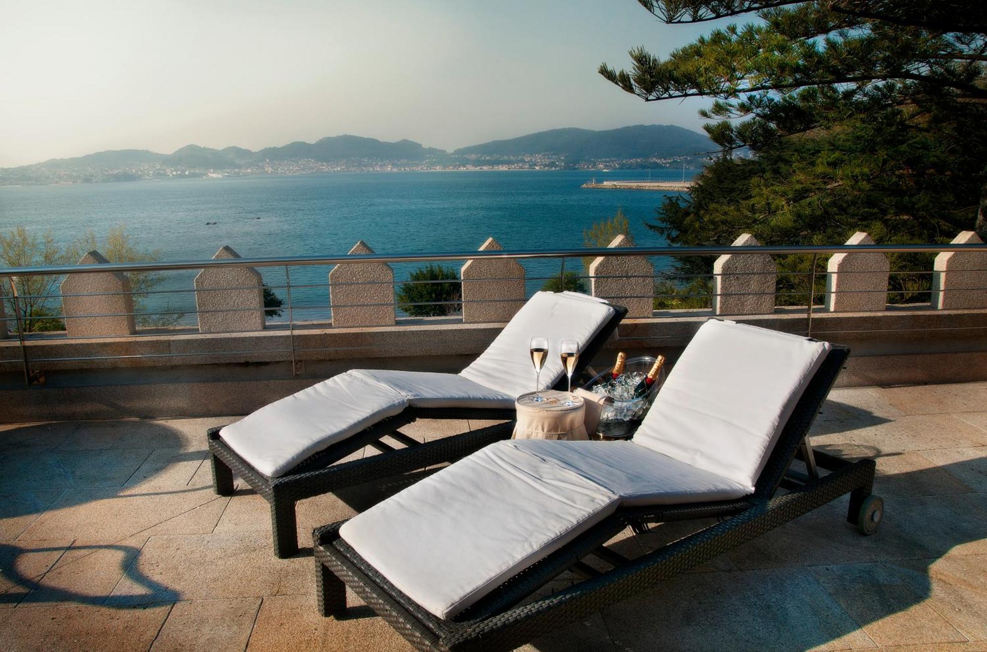 Pazo Los Escudos Hotel Spa & Resort Vigo Exterior photo The Spa at The Westin Chosun